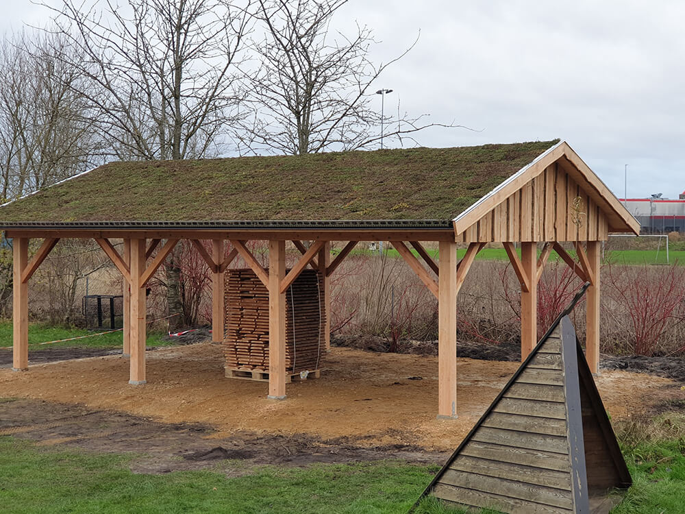 Sedum roof for campfires